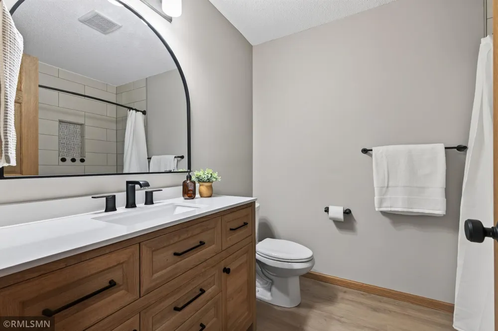 89 126th Lane NW Coon Rapids, MN 55448