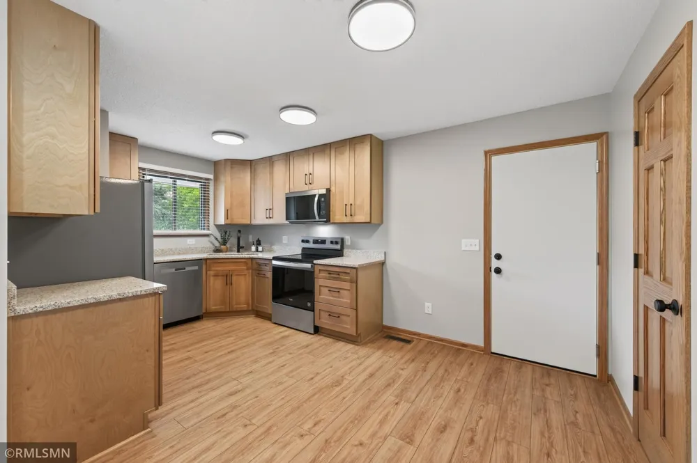 89 126th Lane NW Coon Rapids, MN 55448