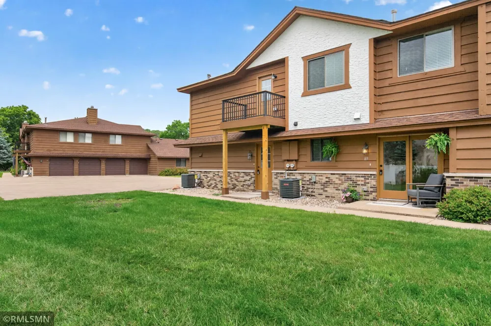 89 126th Lane NW Coon Rapids, MN 55448