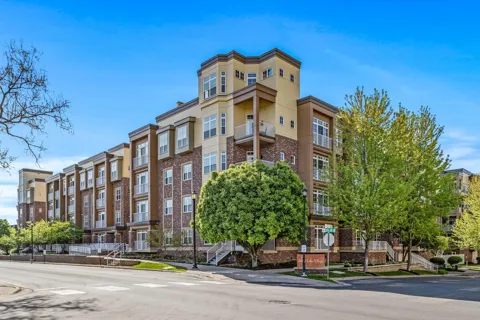 2405 39th Avenue NE #205