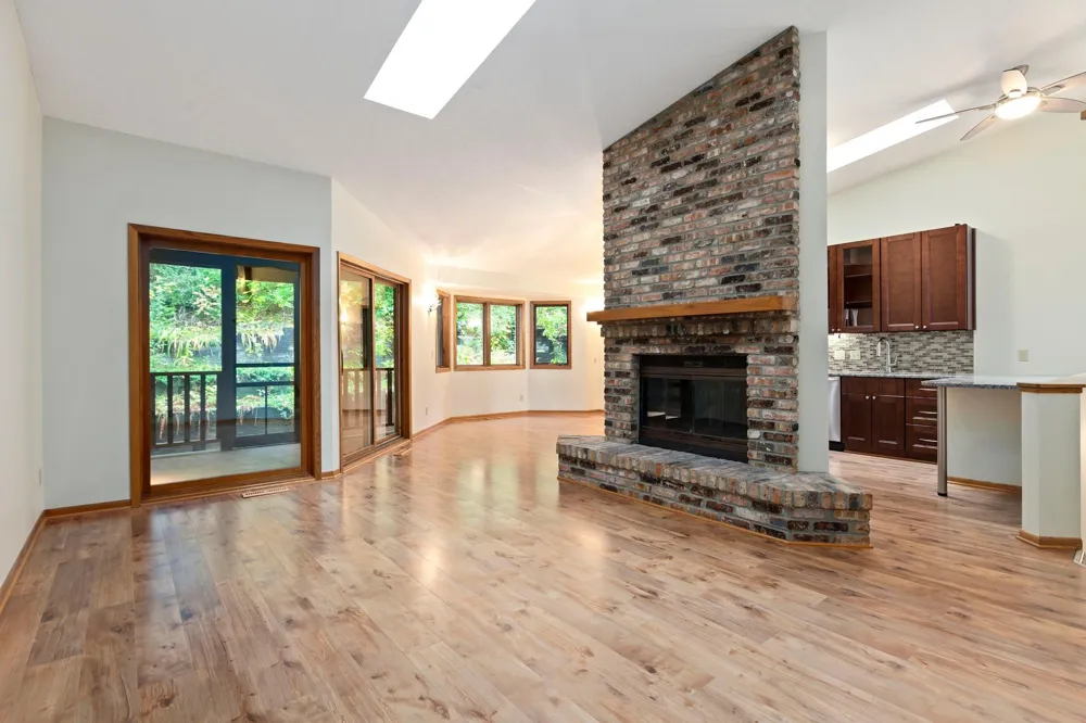 5546 Village Drive Edina, MN 55439