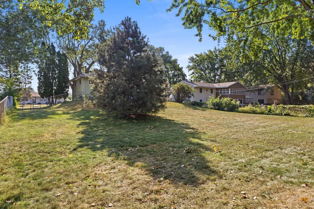 7430 Able Street NE Fridley, MN 55432