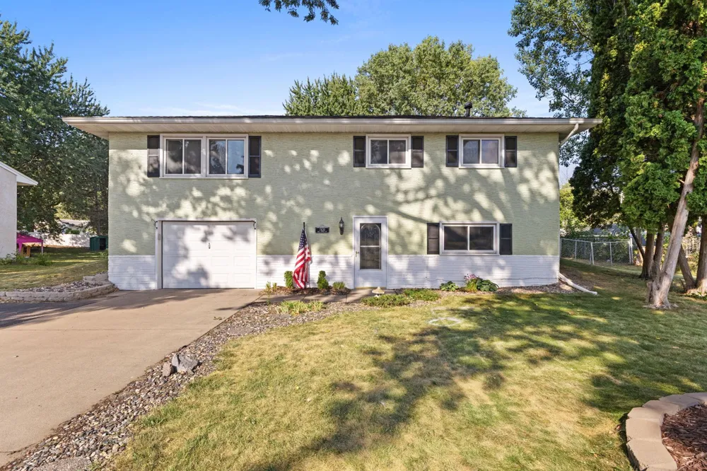 7430 Able Street NE Fridley, MN 55432