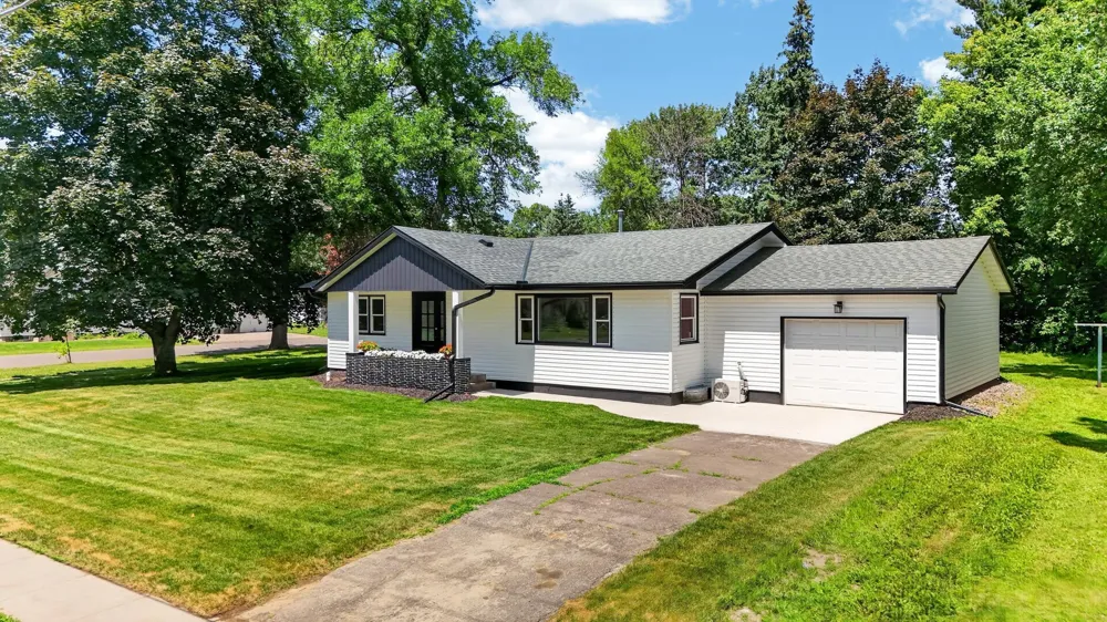 285 W 1st Street Rush City, MN 55069