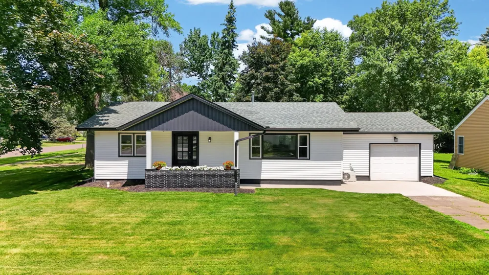 285 W 1st Street Rush City, MN 55069
