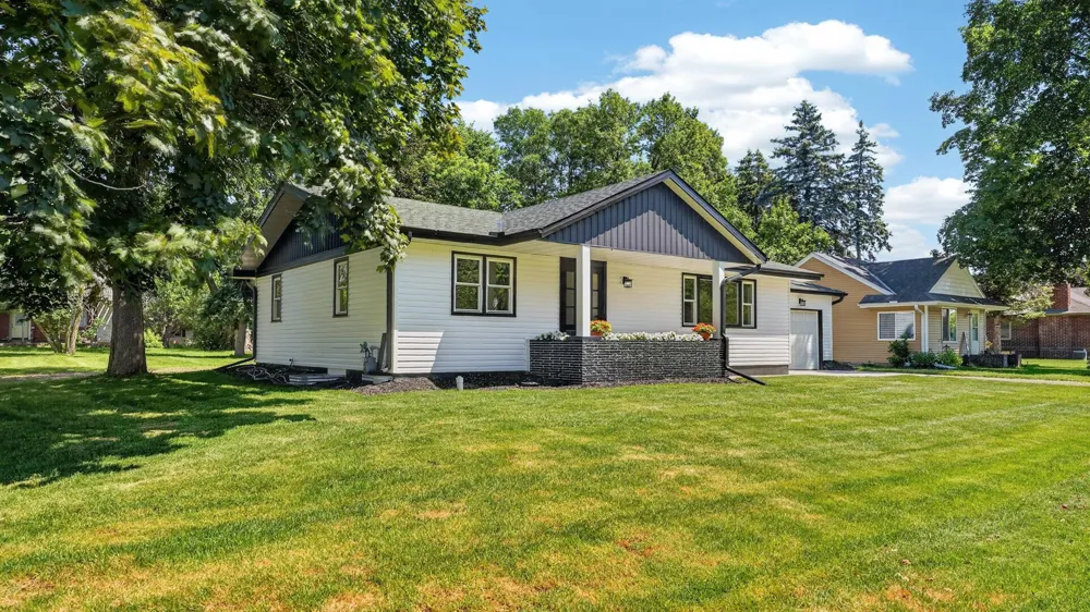 285 W 1st Street Rush City, MN 55069