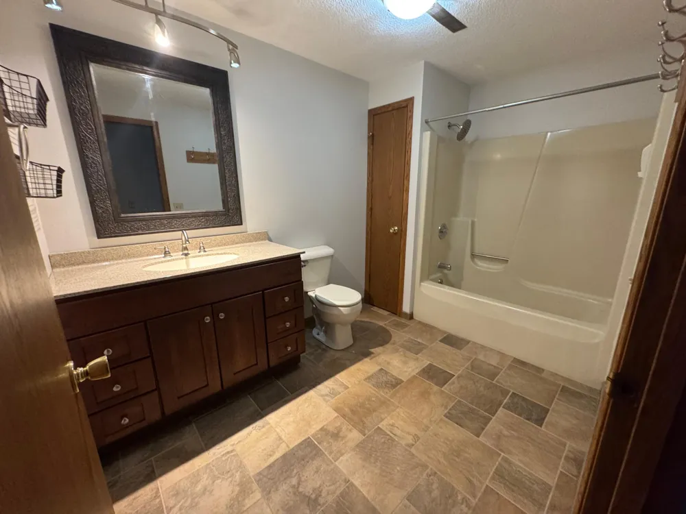 4002 Oak Knoll Drive Eau Claire, WI 54701