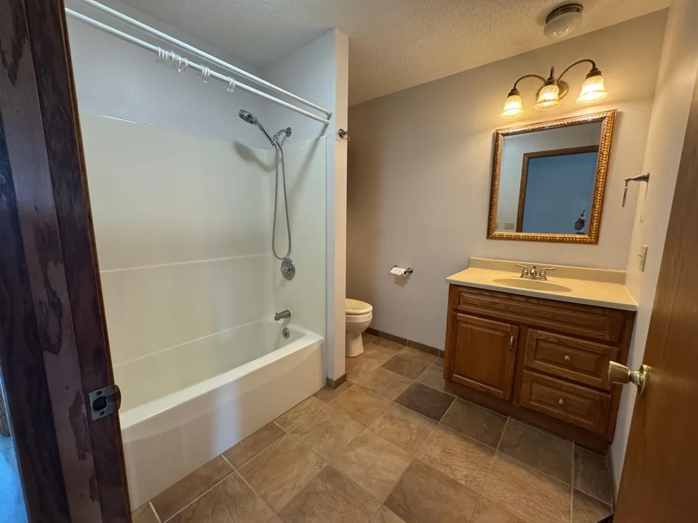 4002 Oak Knoll Drive Eau Claire, WI 54701