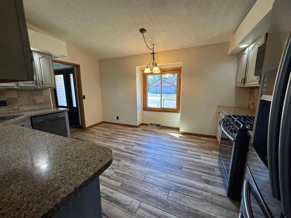 4002 Oak Knoll Drive Eau Claire, WI 54701