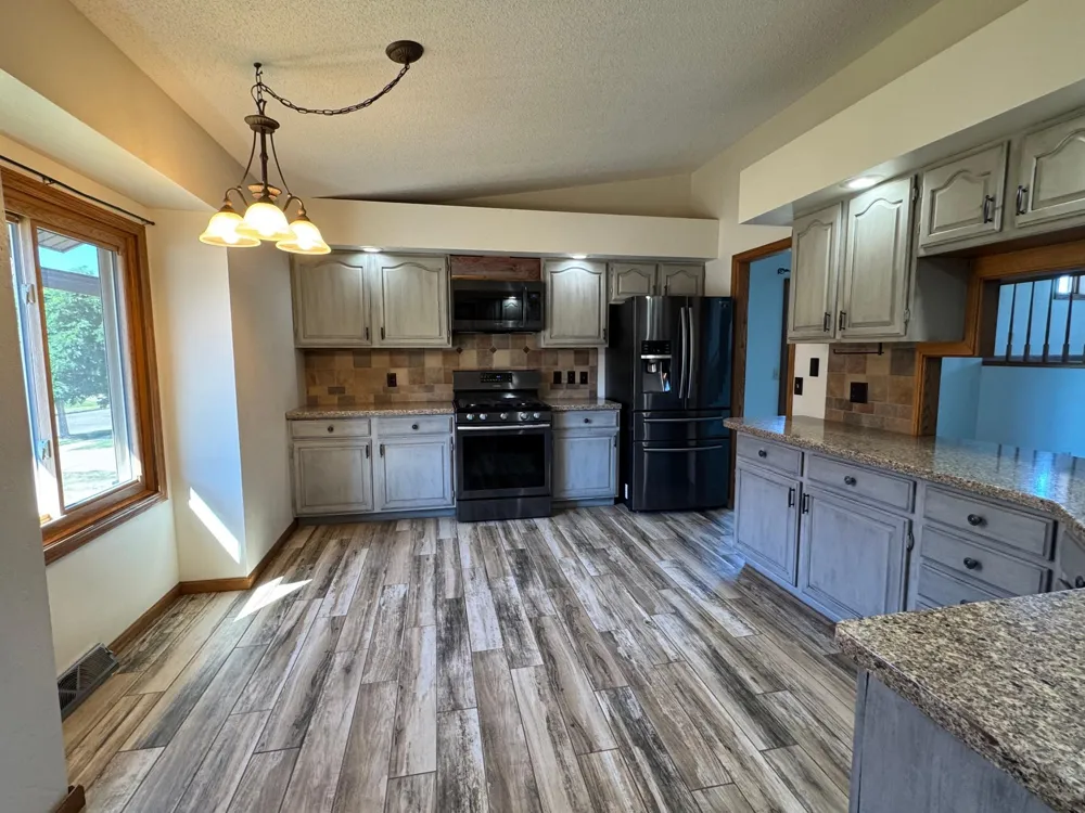 4002 Oak Knoll Drive Eau Claire, WI 54701