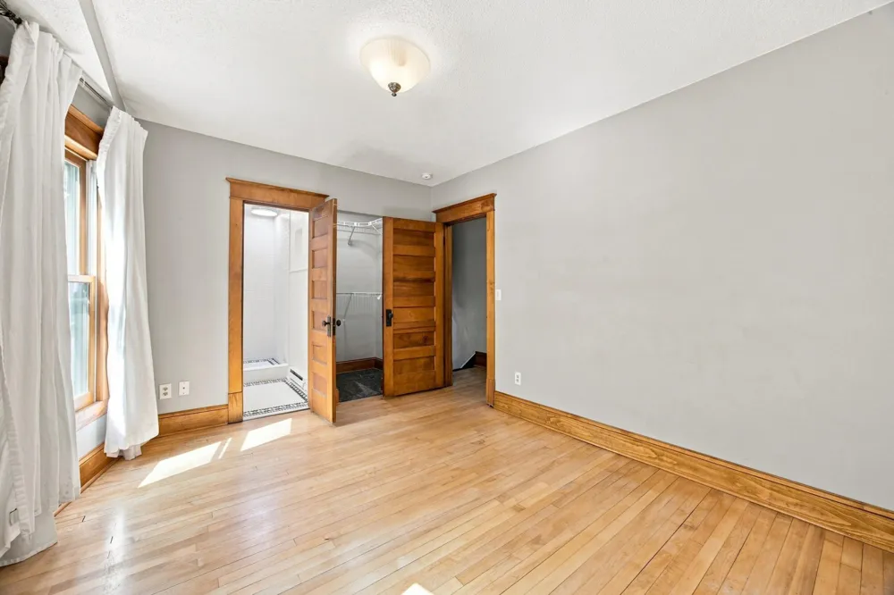 819 8th Avenue Fargo, ND 58102