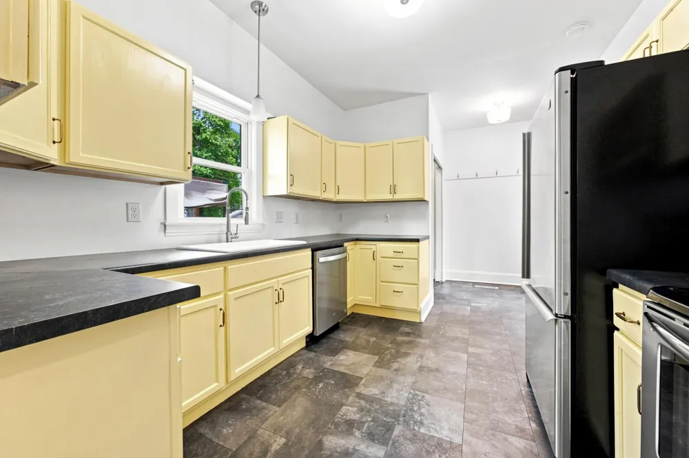 819 8th Avenue Fargo, ND 58102