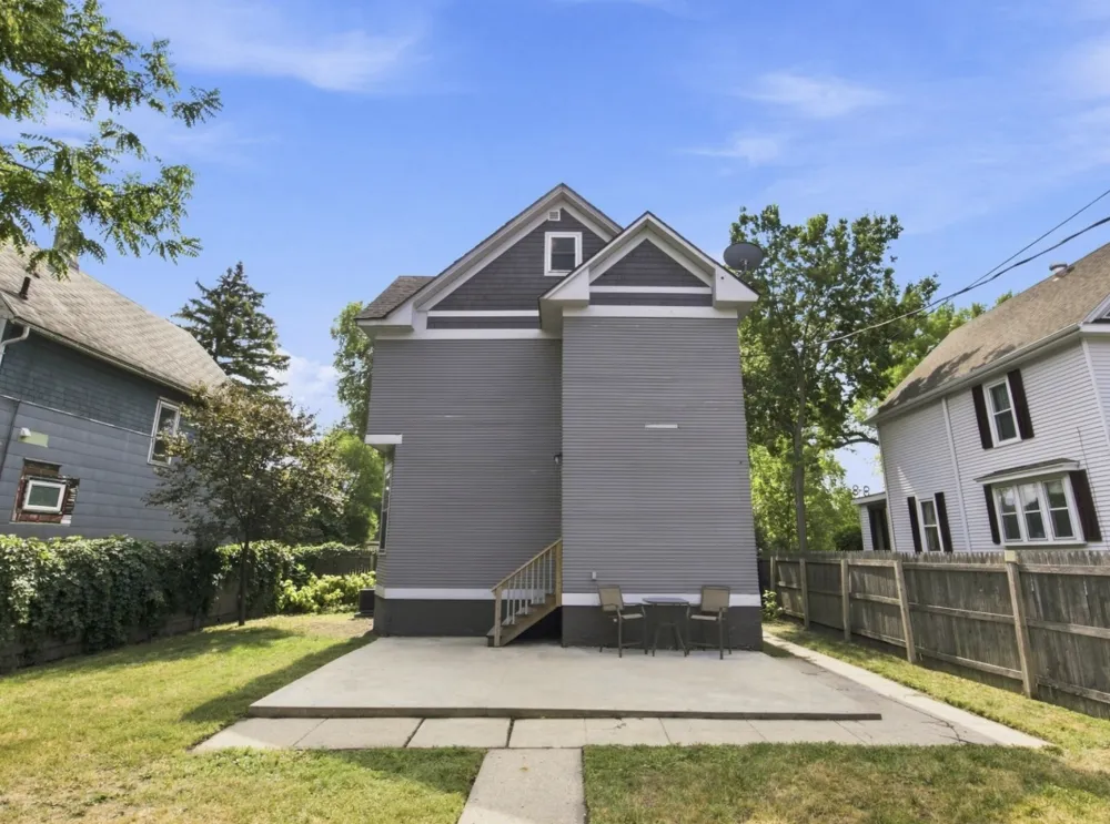 819 8th Avenue Fargo, ND 58102