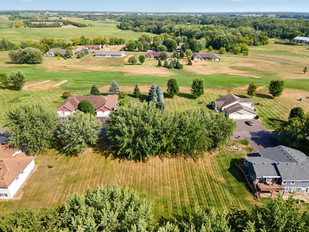 2027 and 2029 Highland Circle W Mora, MN 55051