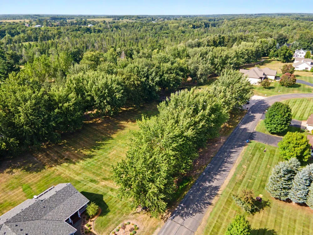 2027 and 2029 Highland Circle W Mora, MN 55051