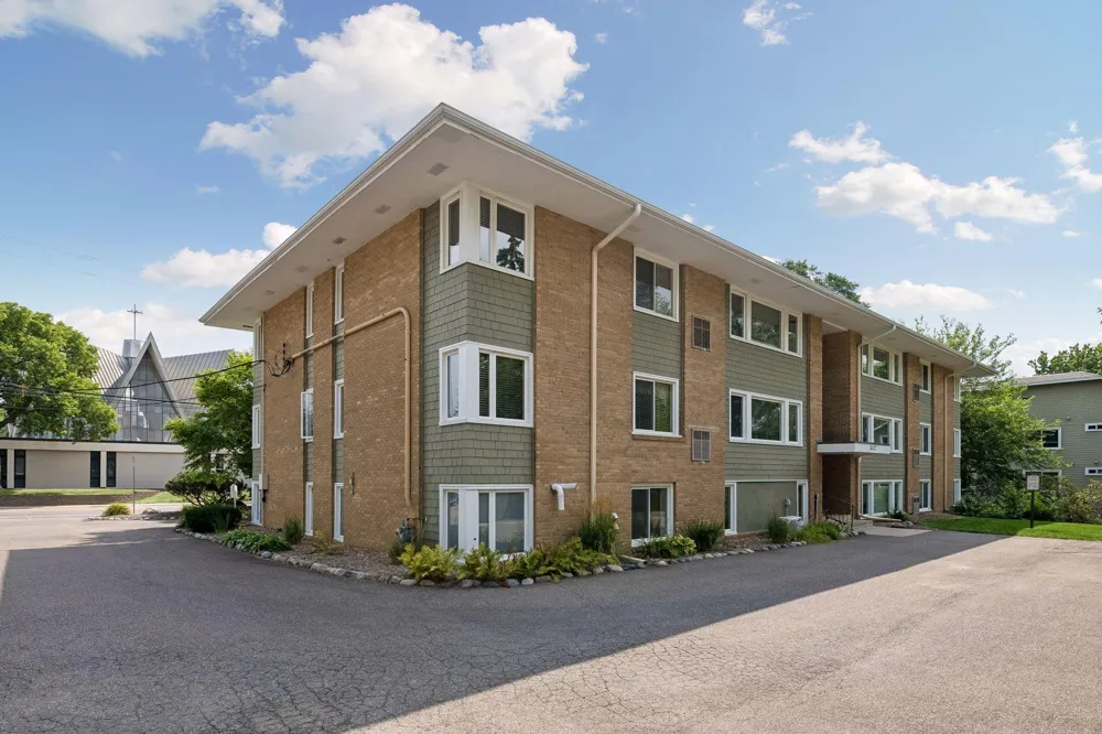 5412 France Avenue S #112 Edina, MN 55410