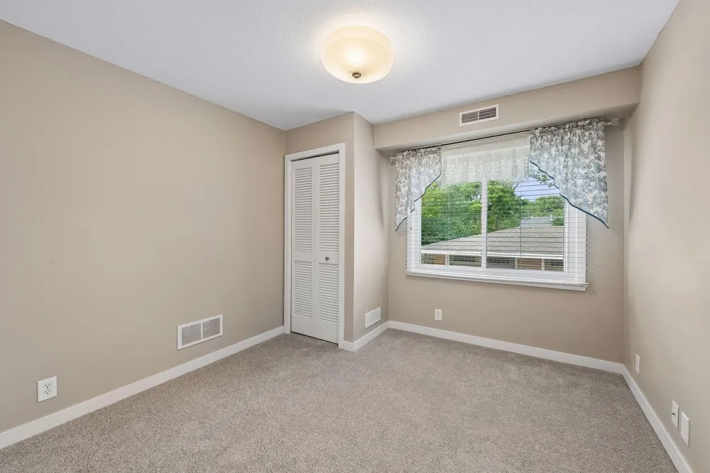 5412 France Avenue S #112 Edina, MN 55410