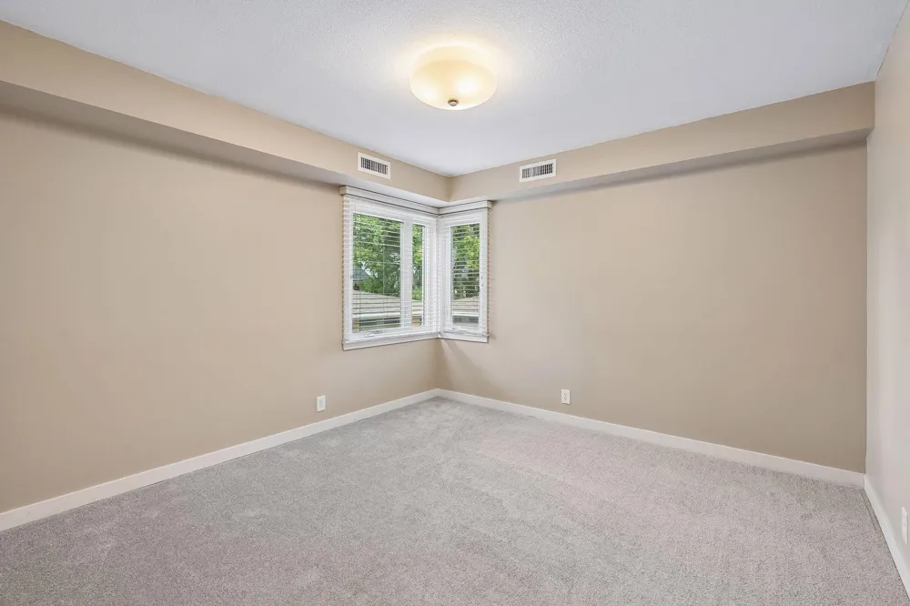 5412 France Avenue S #112 Edina, MN 55410