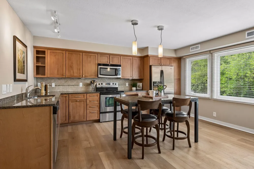 5412 France Avenue S #112 Edina, MN 55410