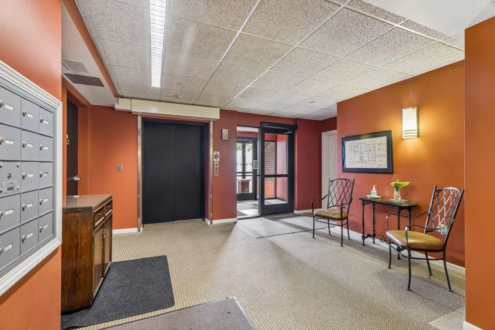 2040 Como Avenue #104 Saint Paul, MN 55108