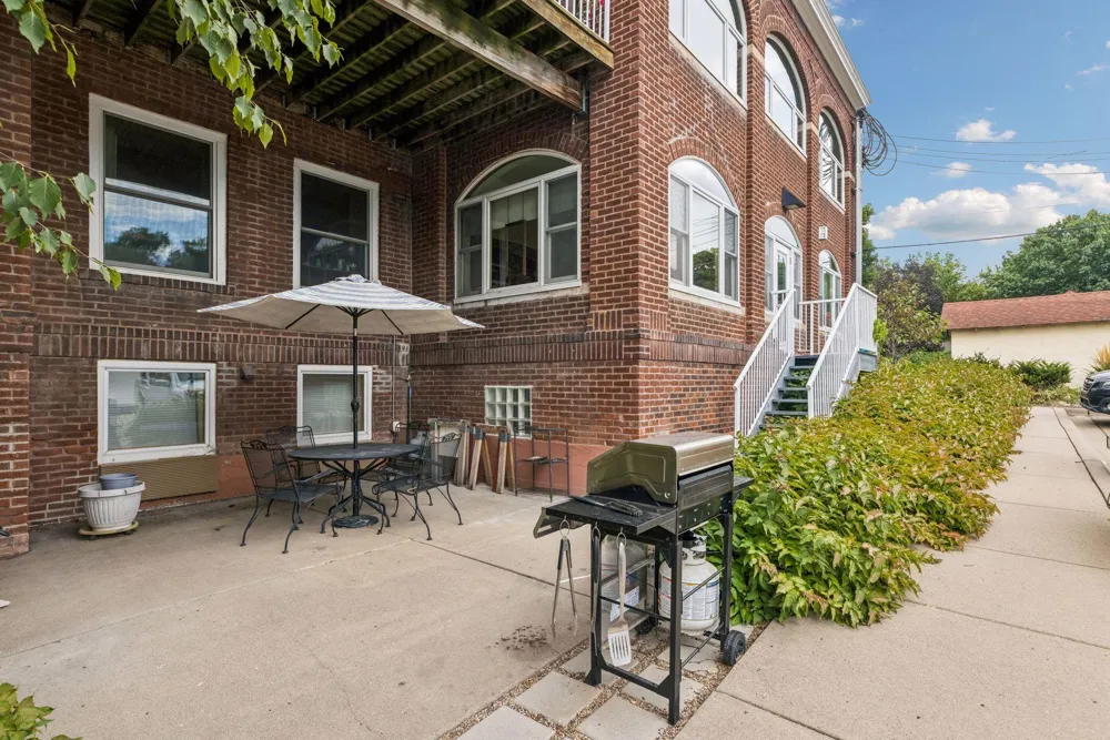 2040 Como Avenue #104 Saint Paul, MN 55108