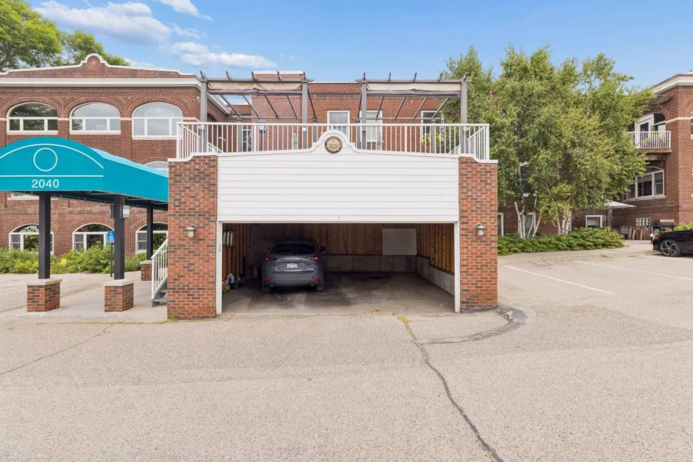 2040 Como Avenue #104 Saint Paul, MN 55108