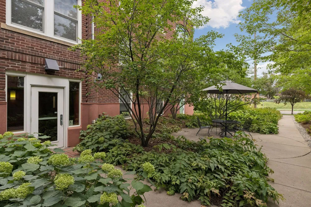 2040 Como Avenue #104 Saint Paul, MN 55108