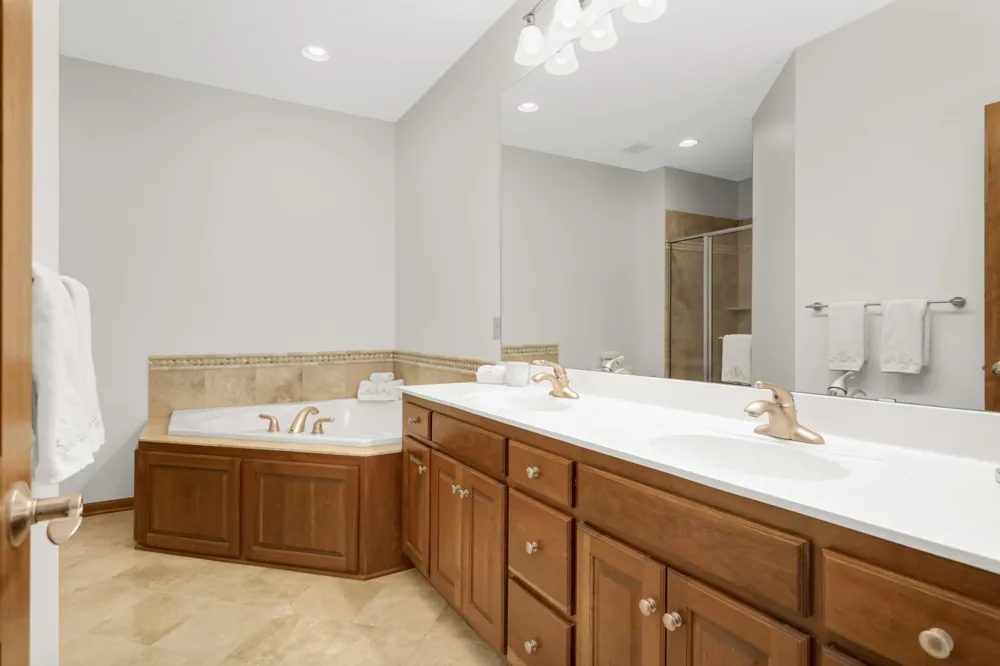 6972 Trenton Lane Maple Grove, MN 55369