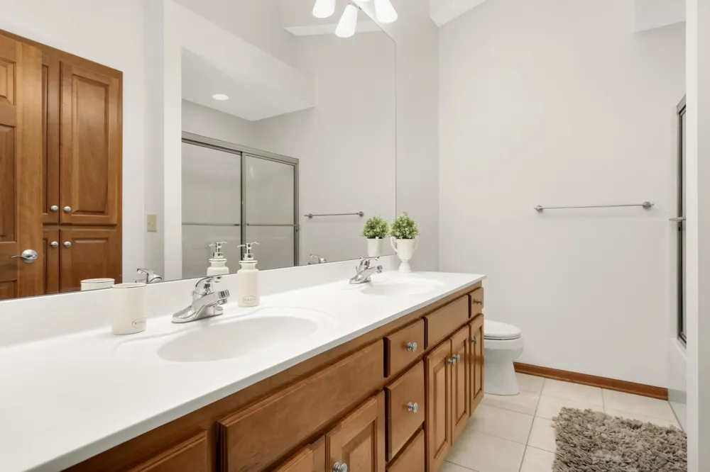 6972 Trenton Lane Maple Grove, MN 55369