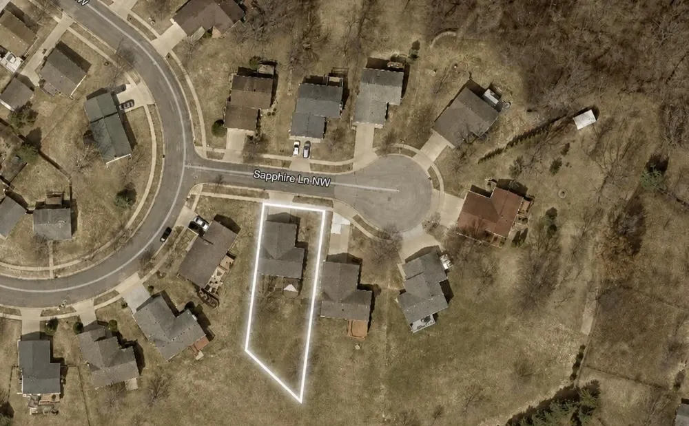 4212 Sapphire Lane NW Rochester, MN 55901