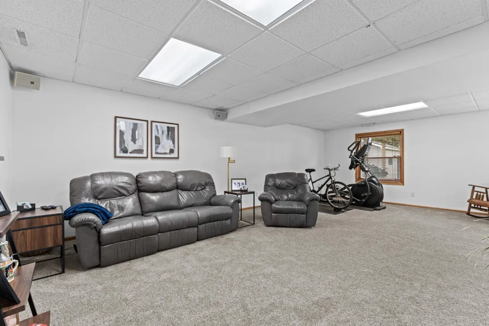 4212 Sapphire Lane NW Rochester, MN 55901