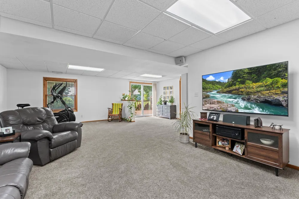 4212 Sapphire Lane NW Rochester, MN 55901