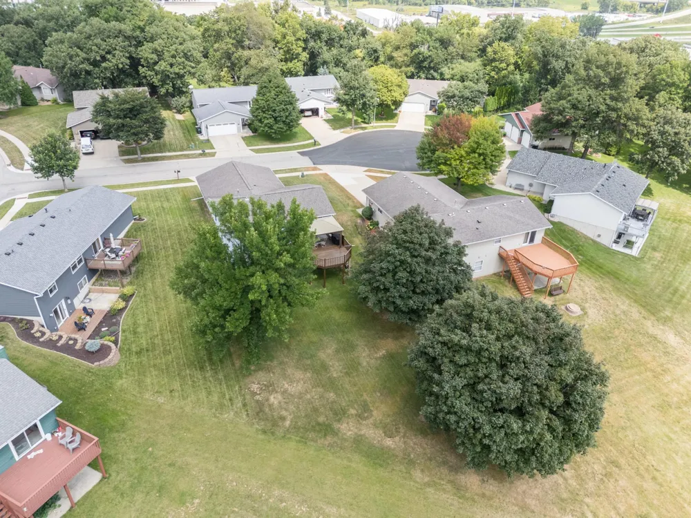 4212 Sapphire Lane NW Rochester, MN 55901