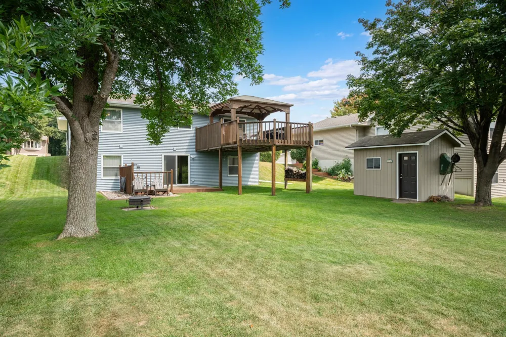 4212 Sapphire Lane NW Rochester, MN 55901