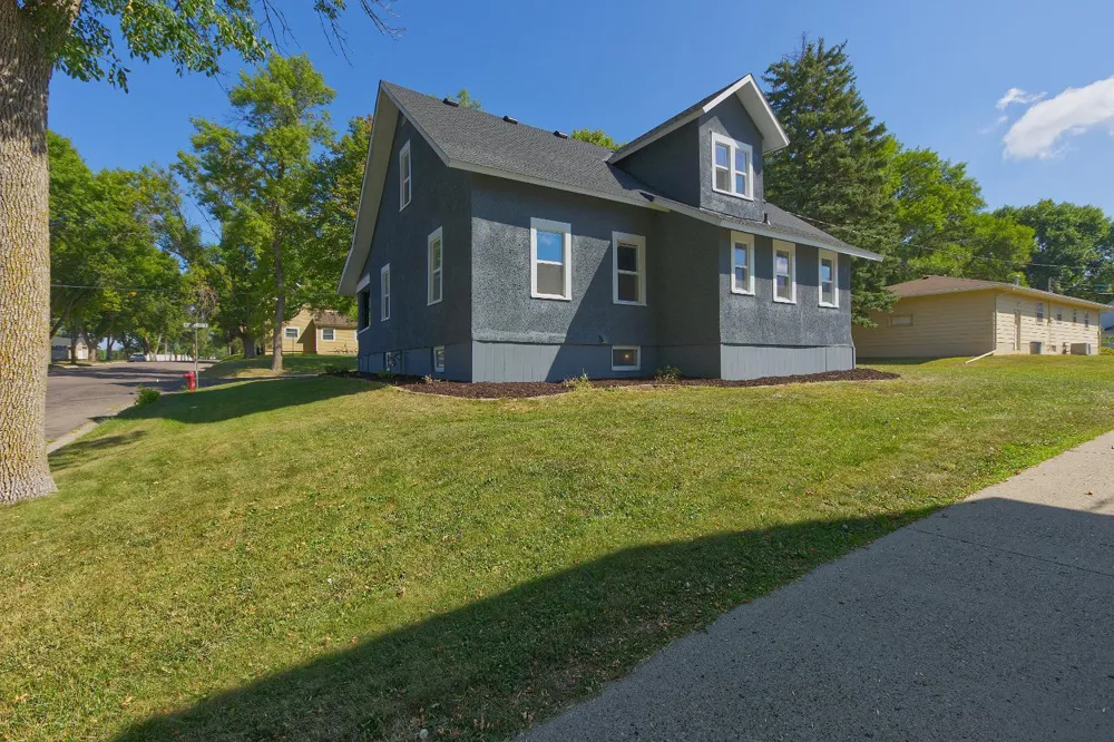 251 Winsted Avenue W Winsted, MN 55395