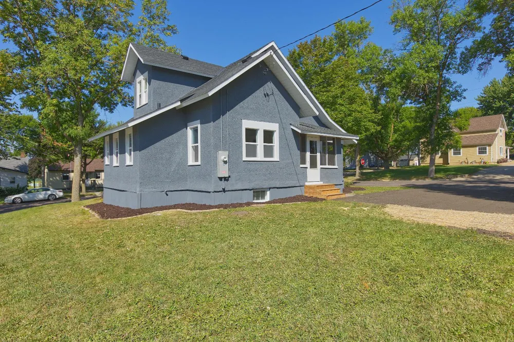 251 Winsted Avenue W Winsted, MN 55395
