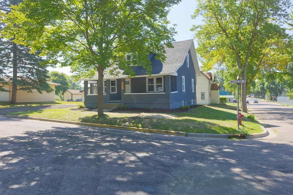251 Winsted Avenue W Winsted, MN 55395