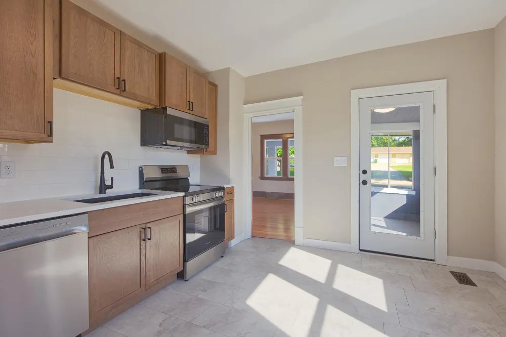 251 Winsted Avenue W Winsted, MN 55395