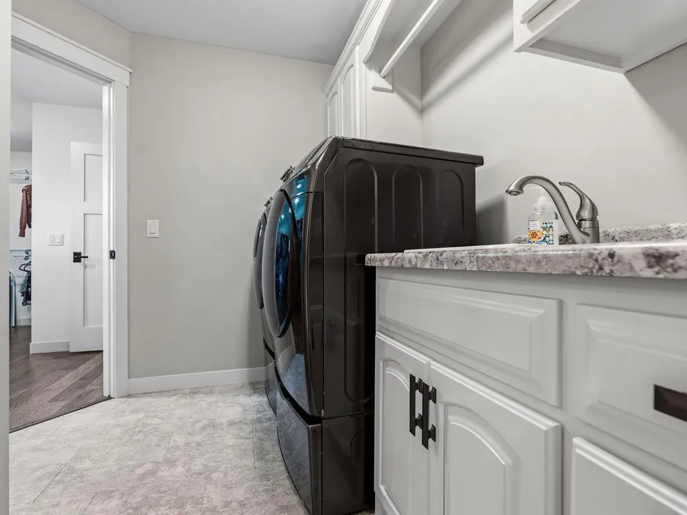 4766 S Oakwood Hills Parkway Eau Claire, WI 54701
