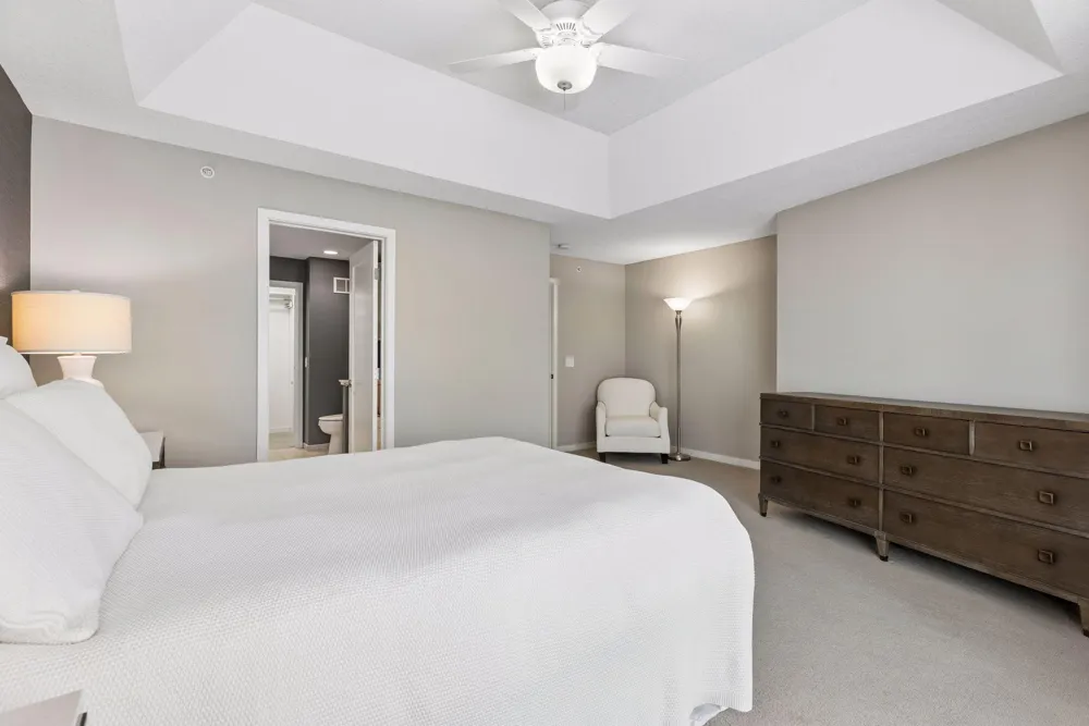 533 Willoughby Way W Minnetonka, MN 55305