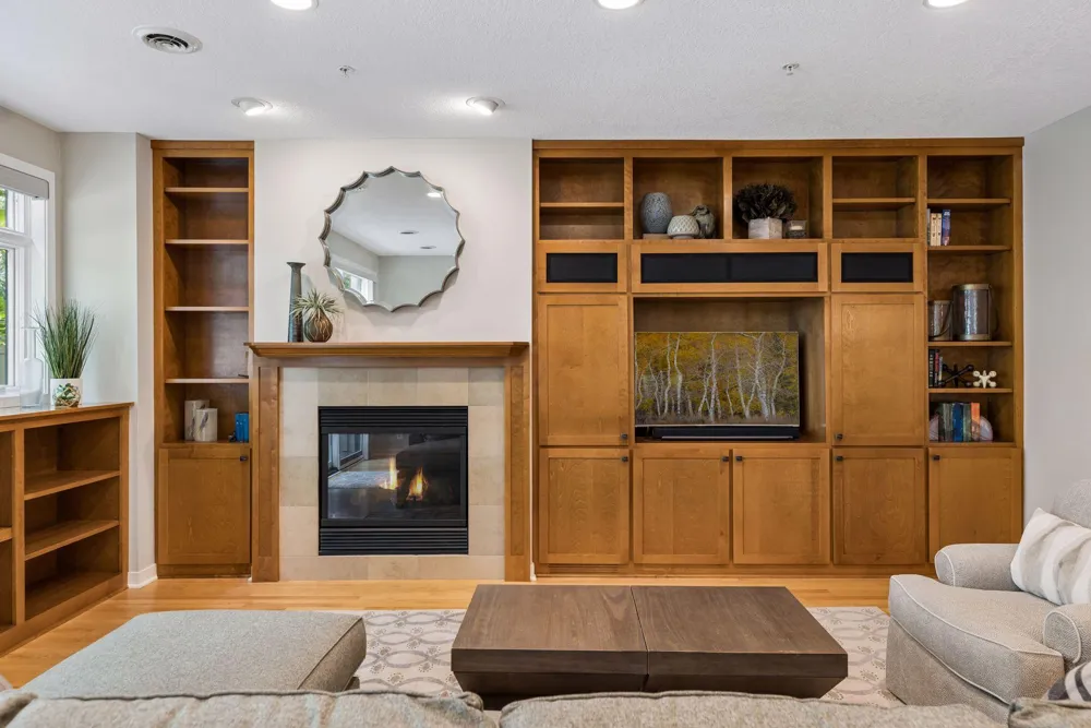 533 Willoughby Way W Minnetonka, MN 55305