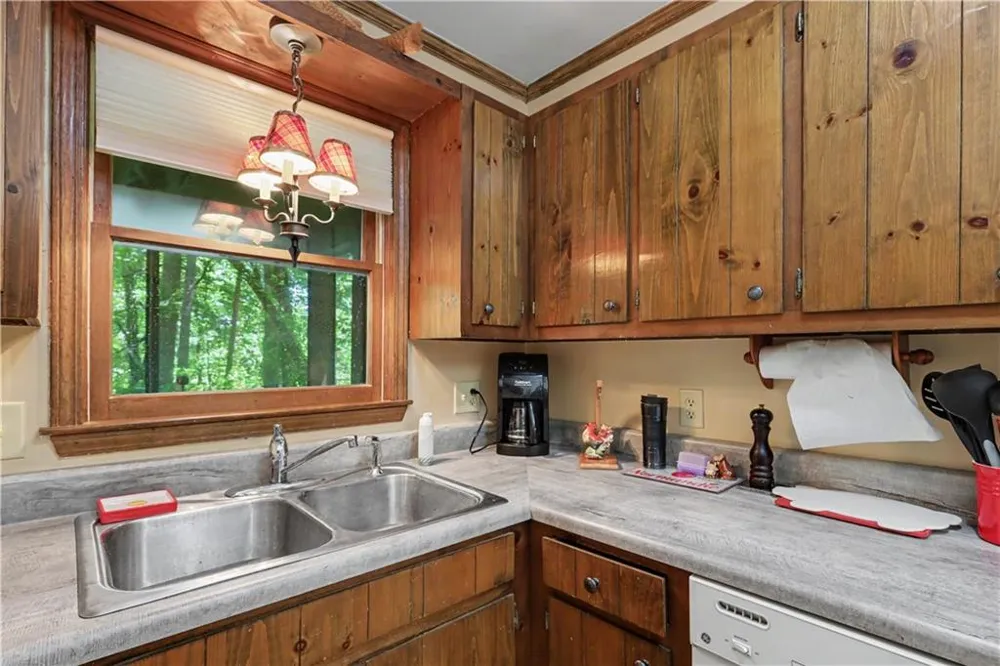 102 Moses Road Rabun Gap, GA 30568
