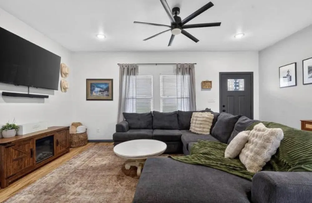 608 County Road 3760 Road Slaton, TX 79364