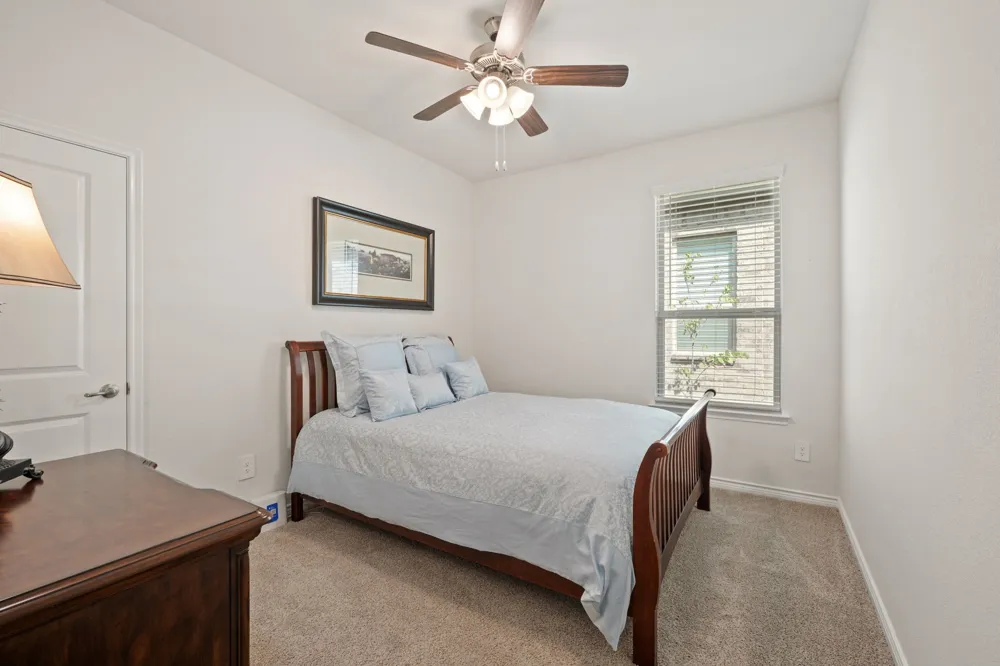 10408 Bluestone Lane Aubrey, TX 76227