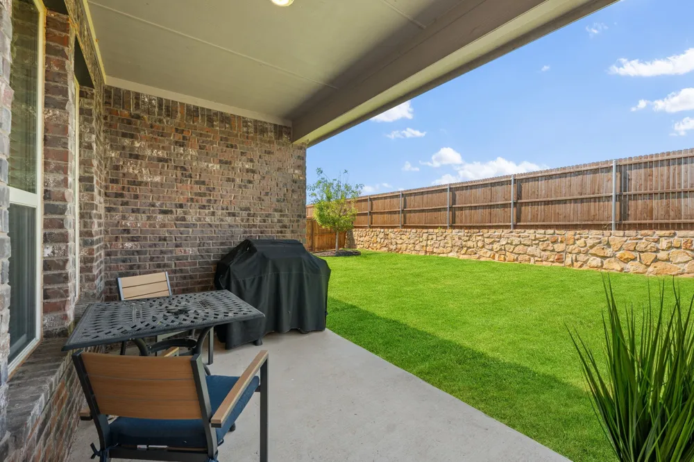 10408 Bluestone Lane Aubrey, TX 76227
