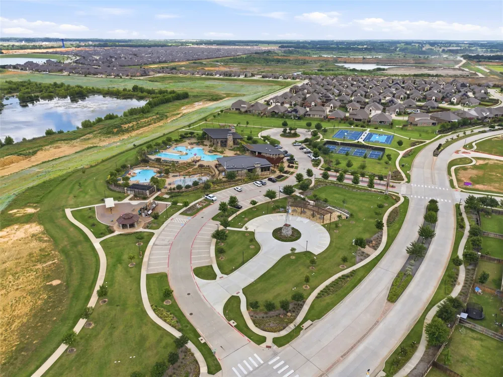 10408 Bluestone Lane Aubrey, TX 76227