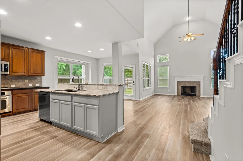 13726 Sandy Bend Court Houston, TX 77044