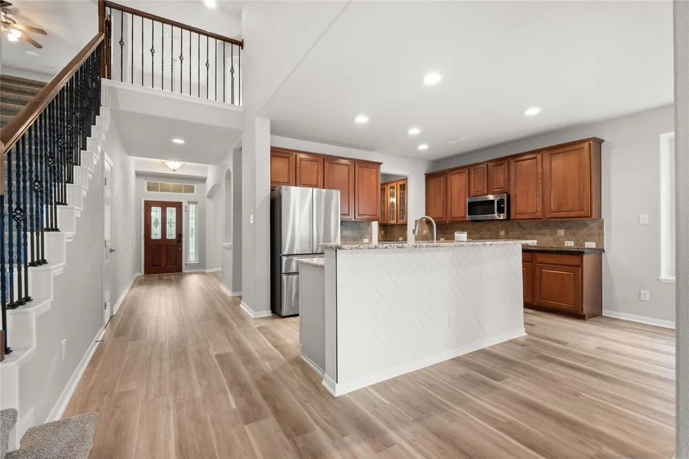 13726 Sandy Bend Court Houston, TX 77044