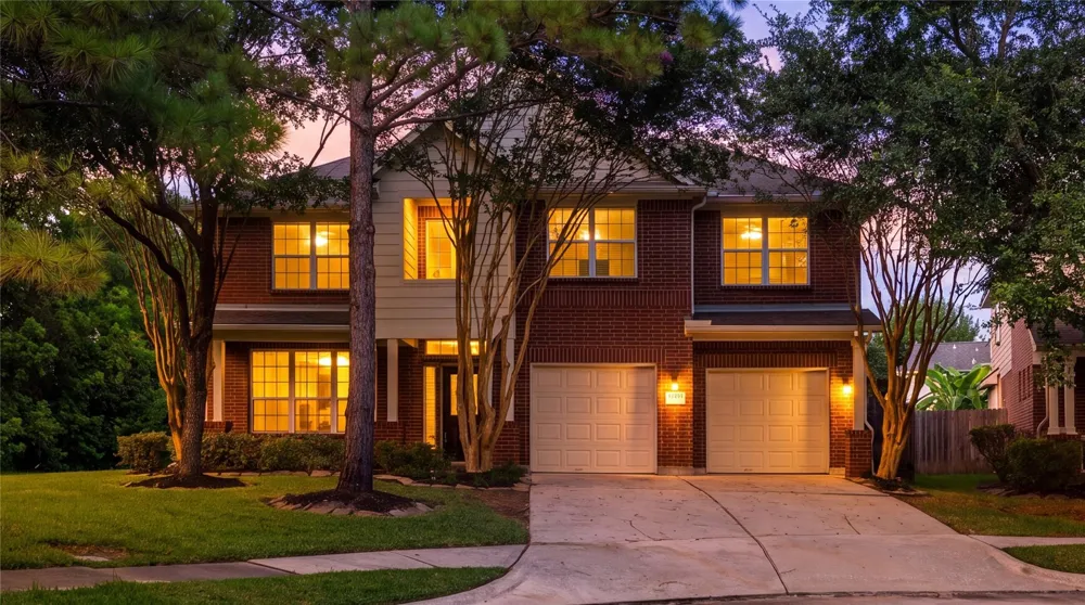 13726 Sandy Bend Court Houston, TX 77044
