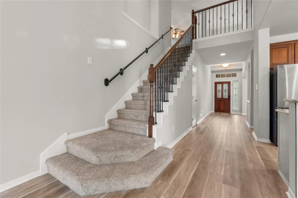 13726 Sandy Bend Court Houston, TX 77044